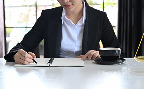 ?？谛∫?guī)模納稅人報稅流程怎么操作？