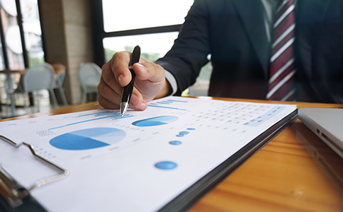 影響?？谧N公司費用的因素