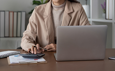 ?？陔娮涌萍脊咀?cè)所需材料