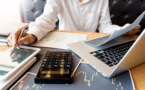 ?？诘刂方猱惓６嗌馘X?