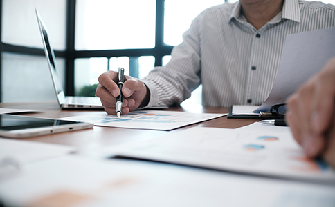 ?？谏虡俗缘馁M用