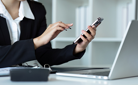 ?？谧员０卜?wù)公司條件