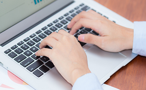 影響?？诠咀詴r間的主要因素